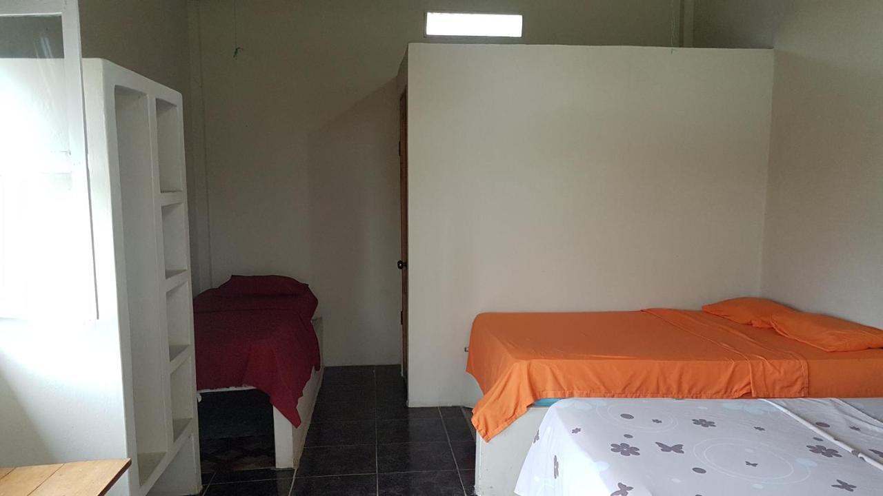 Montanita Garden Hostal ภายนอก รูปภาพ