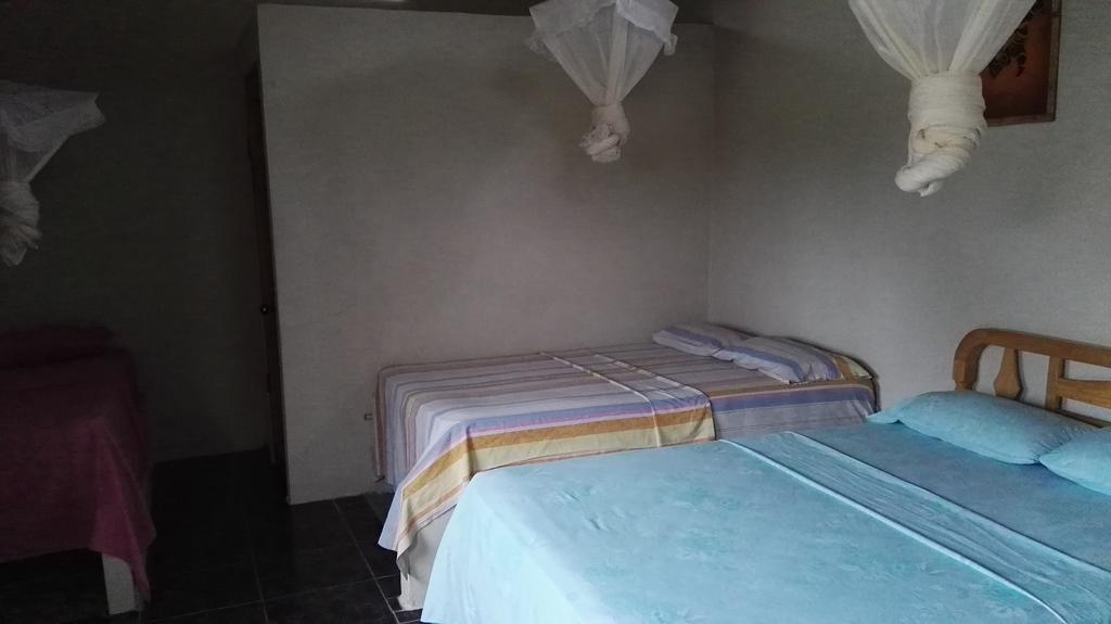 Montanita Garden Hostal ภายนอก รูปภาพ
