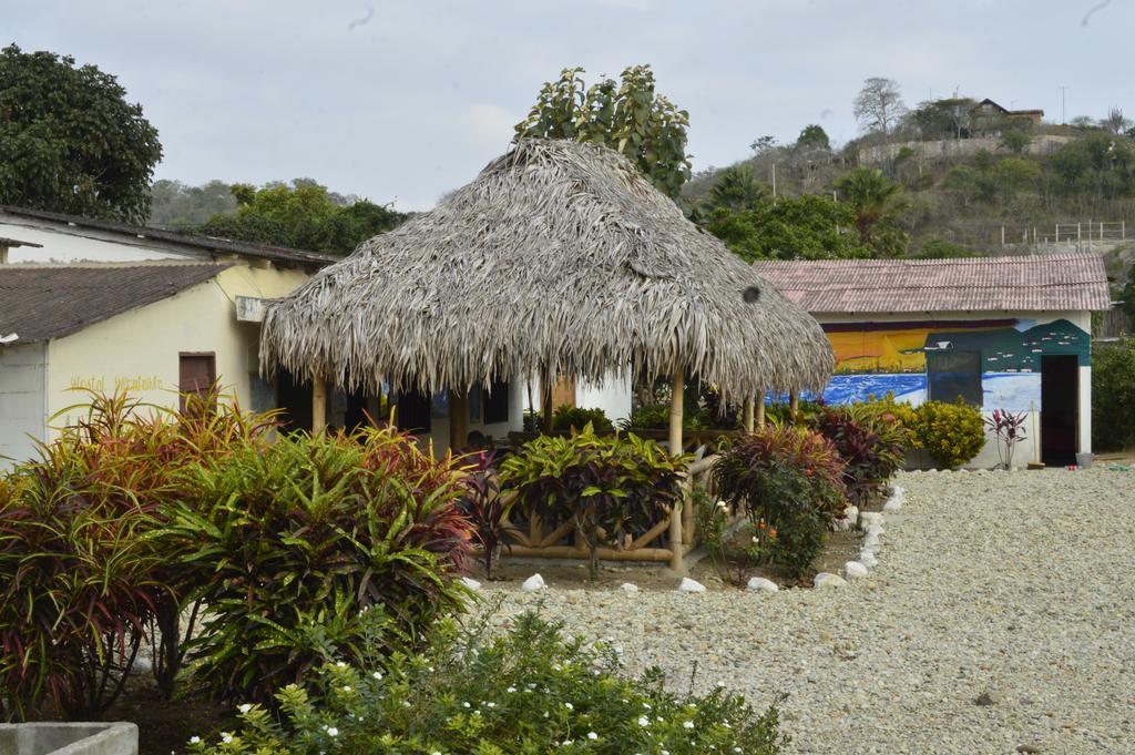 Montanita Garden Hostal ภายนอก รูปภาพ