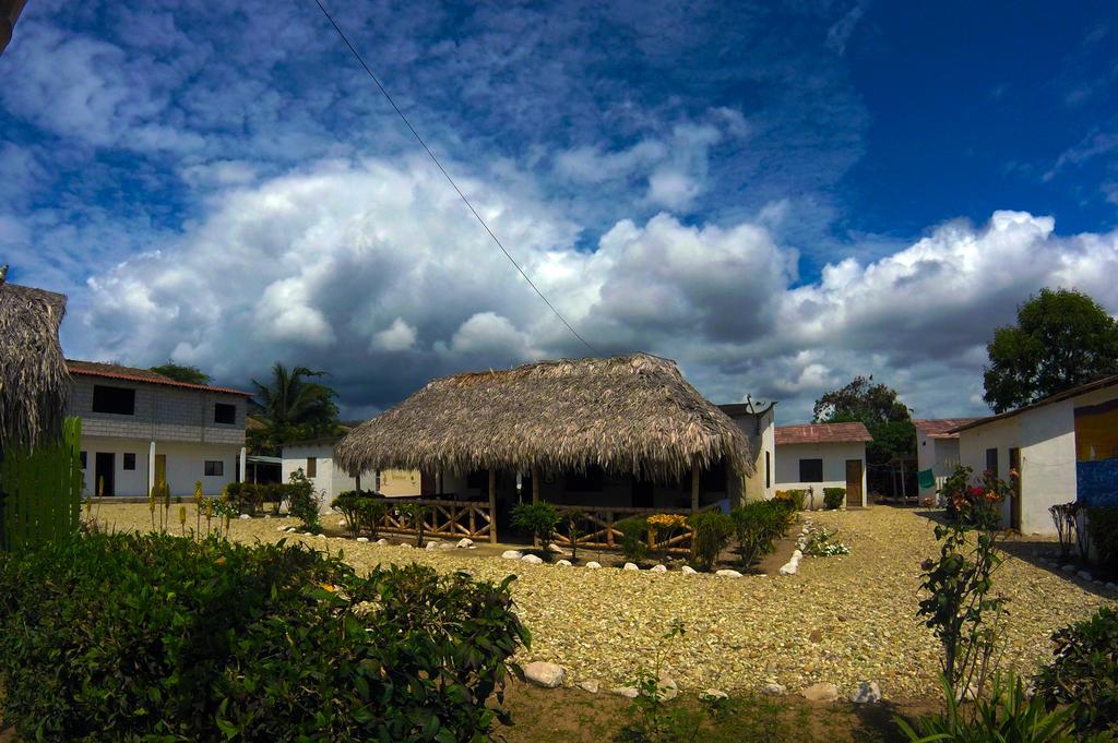 Montanita Garden Hostal ภายนอก รูปภาพ