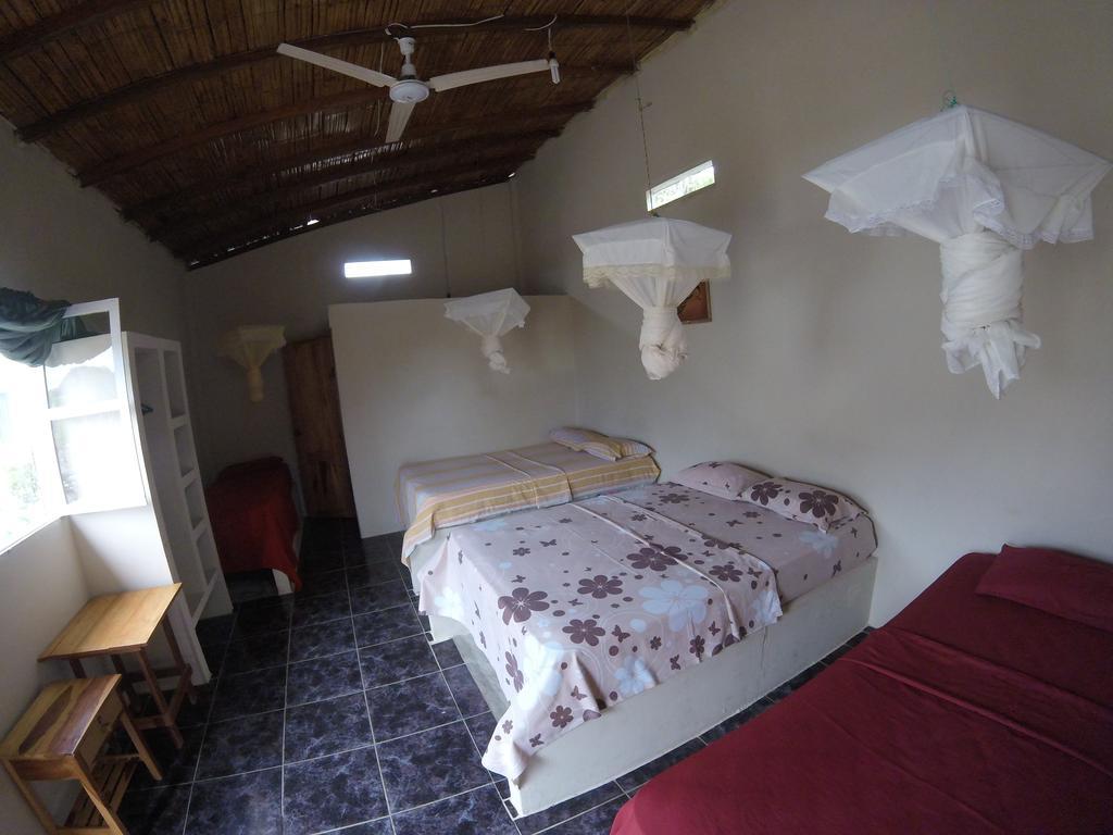 Montanita Garden Hostal ภายนอก รูปภาพ