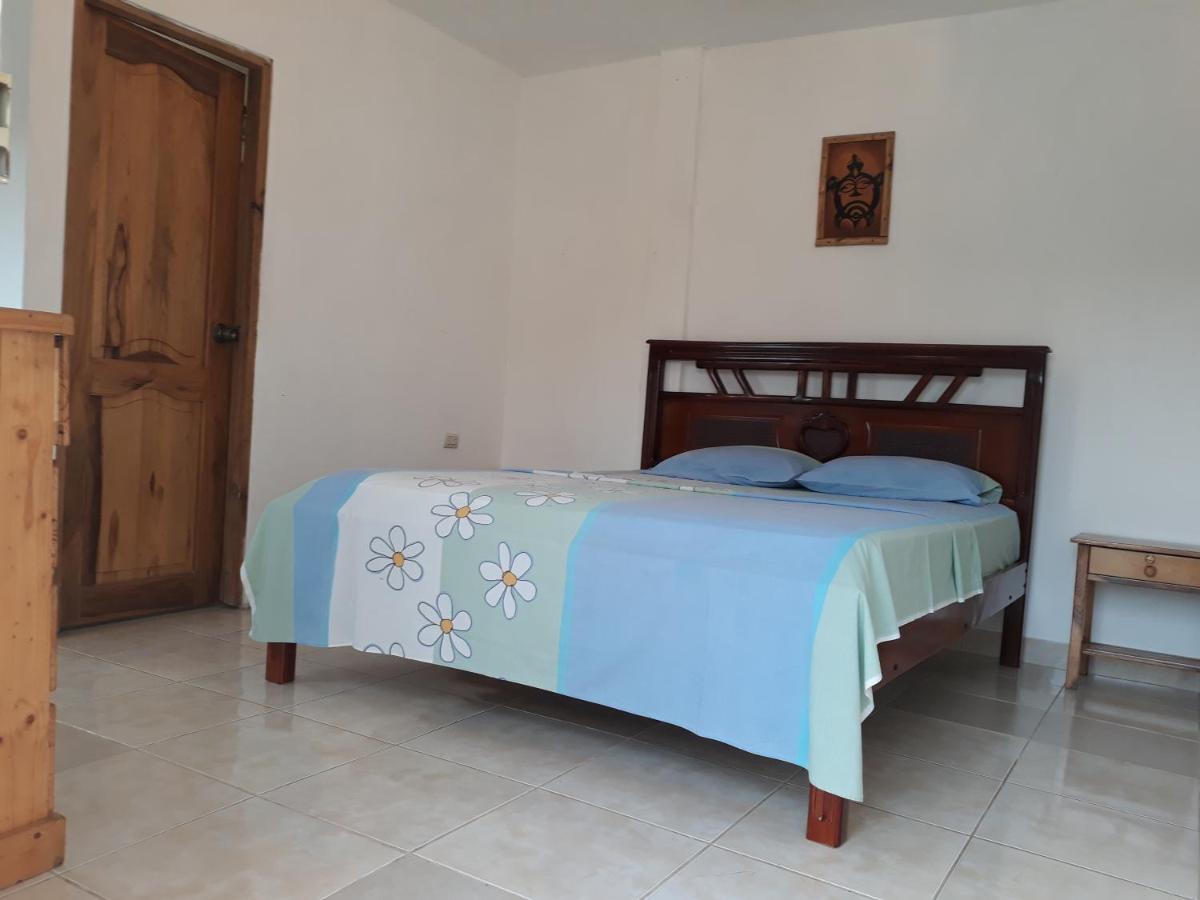 Montanita Garden Hostal ภายนอก รูปภาพ